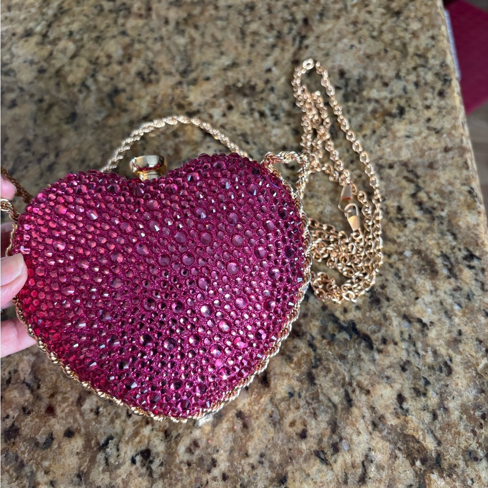 Elegant Pink Heart-Shaped Rhinestone Clutch - Picture 3 of 5